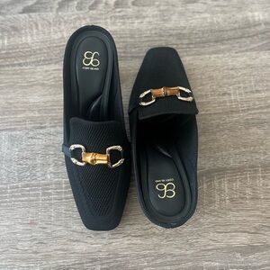 Black Cosy Island Mules size 6.5